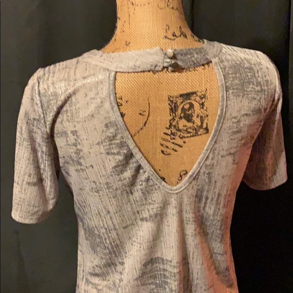 Silver Blouse - Picture 4 of 4